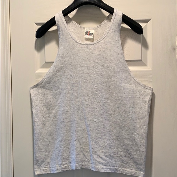 Basic Training has made a showoff your muscles top - Picture 3 of 8